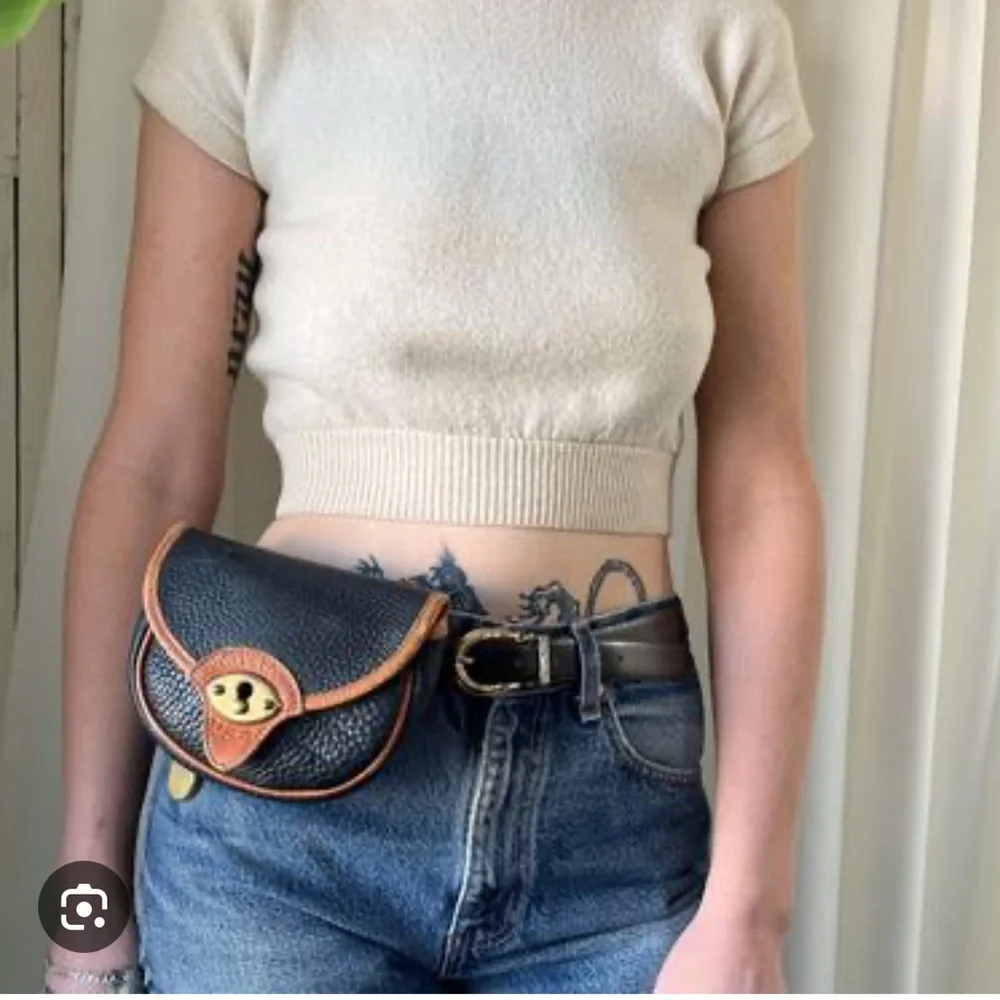 Dooney & Bourke 1980's  Cavalry Trooper  Black -Tan | DB Horseshoe Strap Tabs